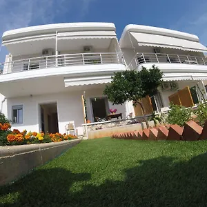 Riviera 3*, Himare Albanië